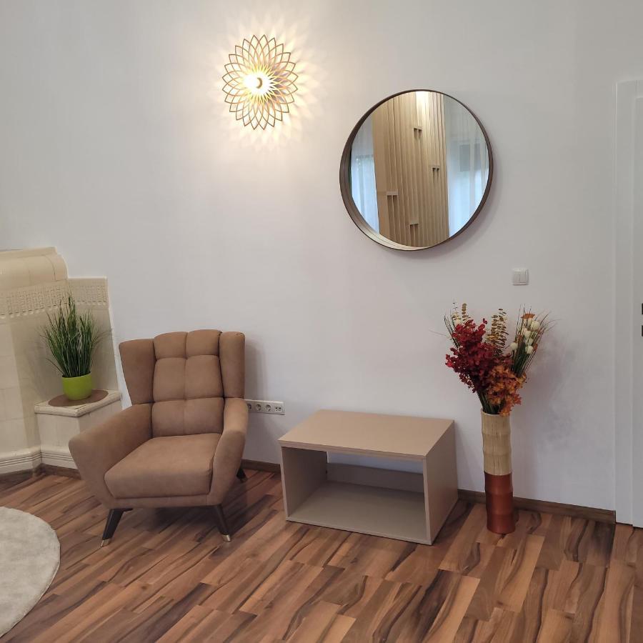 B8 - Spacious, Charming Apartment In Central سيبيو المظهر الخارجي الصورة