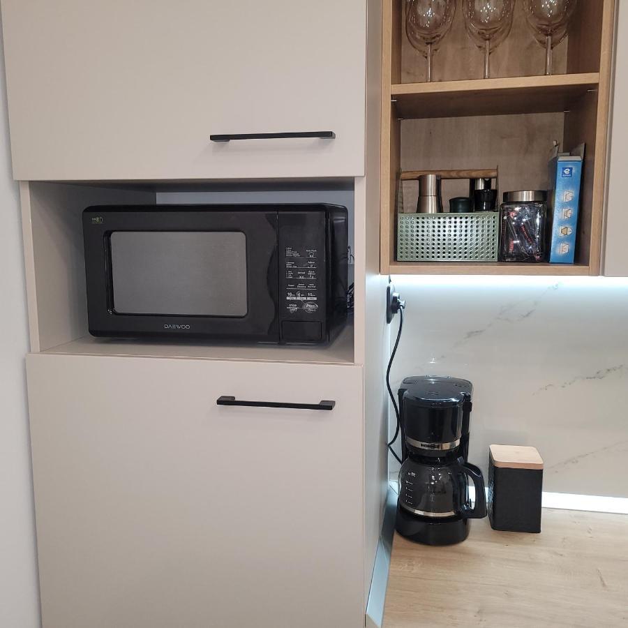 B8 - Spacious, Charming Apartment In Central سيبيو المظهر الخارجي الصورة